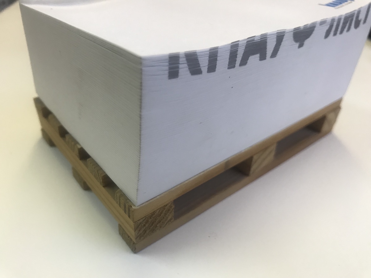 Подставка под записные листы Подставка под записные листы